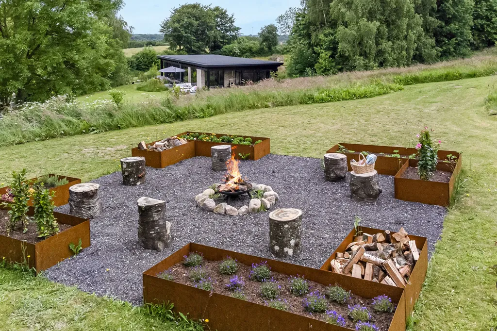 Jardin - Maison 5 pièces à Glamsbjerg