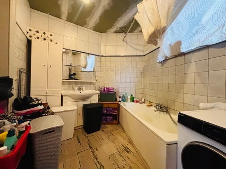 Bathrooms - Apartment in Central Liège