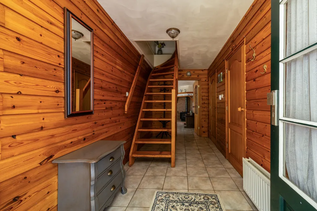 Esik - Nostalgic Farmhouse with Polder Views in Vlist
