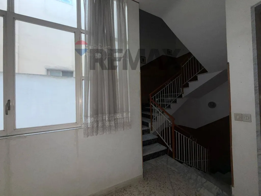 Stanze - Three-Bedroom Apartment with Balcony in Modugno