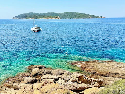 Aed - Fenced Villa with Sea Views on Ile du Levant