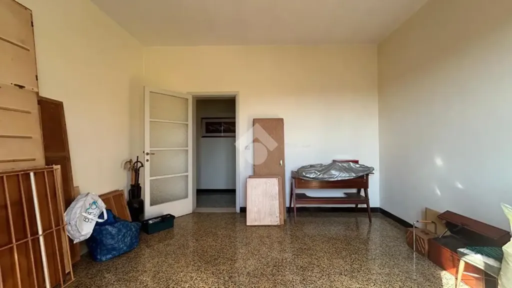 Magamistoad - 3-Room Apartment with Balcony in Brescia