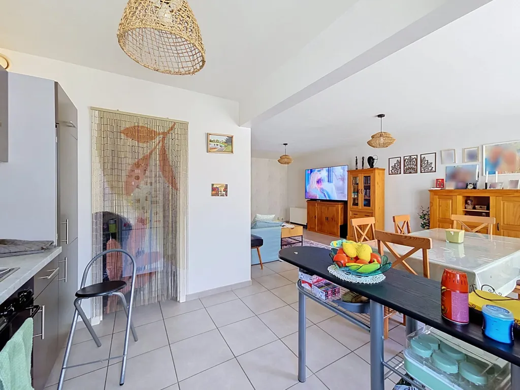 Cucina - 2-Bed Apartment with Terrace in Silly