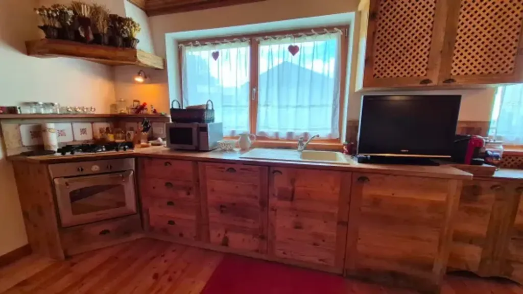 Köök - Luxury Flat with Private Garden in Borca di Cadore