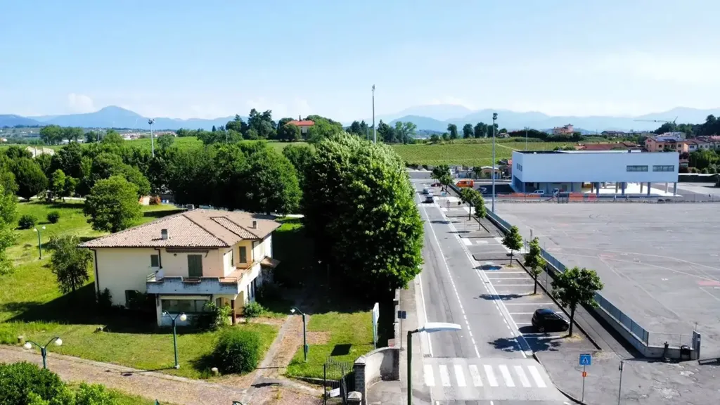 Esterno - Villa with Mountain View in Rovato