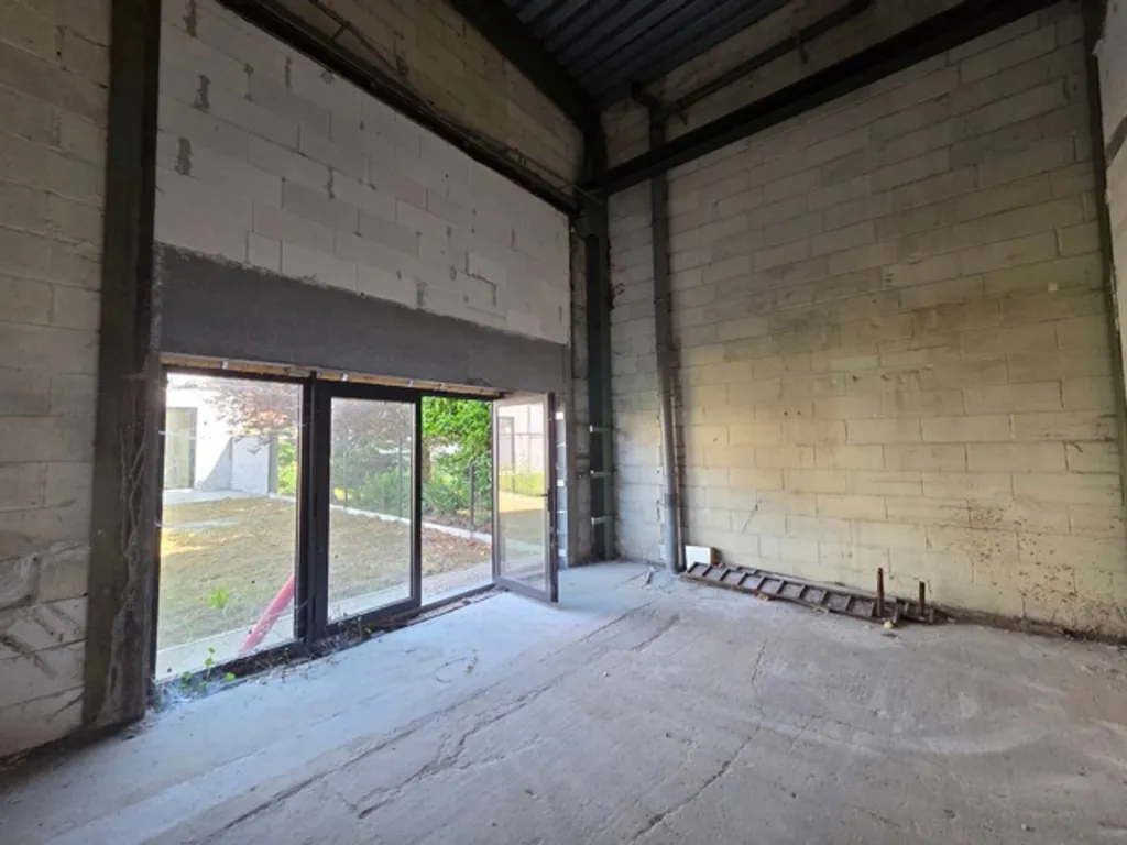 Pièces - Maison semi-détachée avec terrasse et jardin à proximité