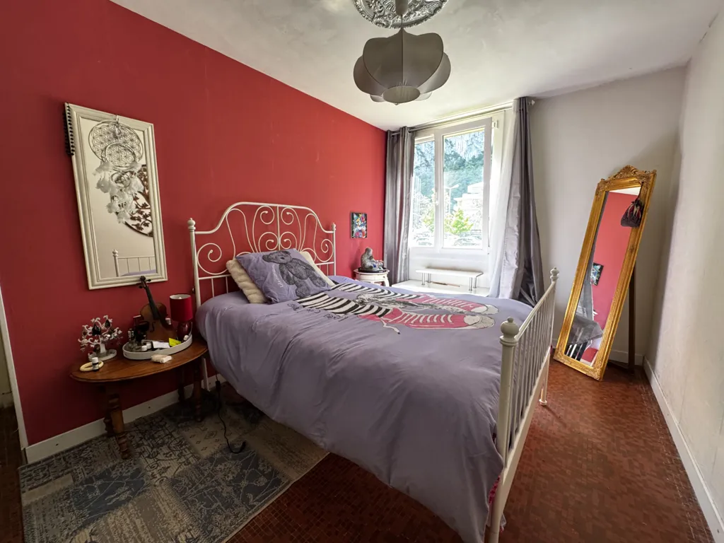 Chambres - Appartement 3 Pièces avec Balcon et Ascenseur à Sassenage