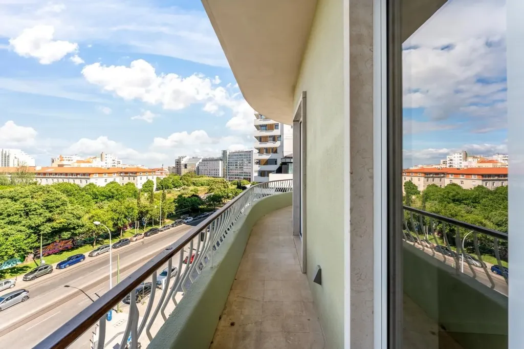 Balcon - Penthouse with Panoramic Views in Amoreiras, Lisbon