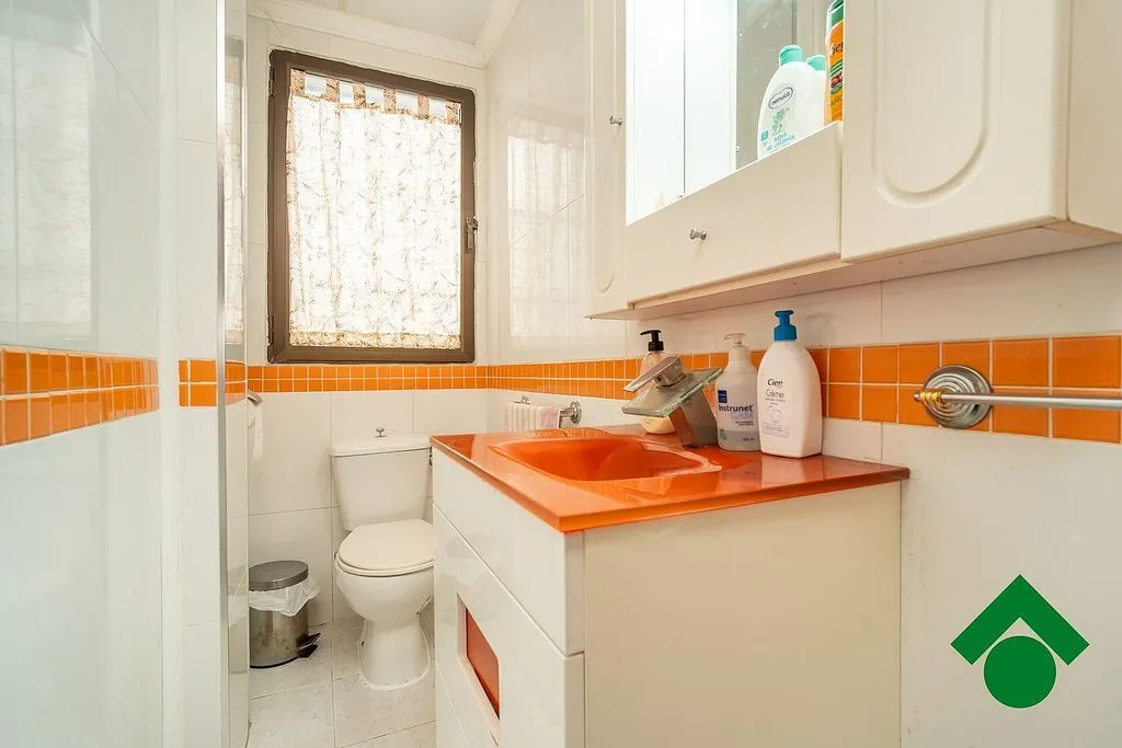 Vannitoad - Terraced House with Terrace in Atarfe