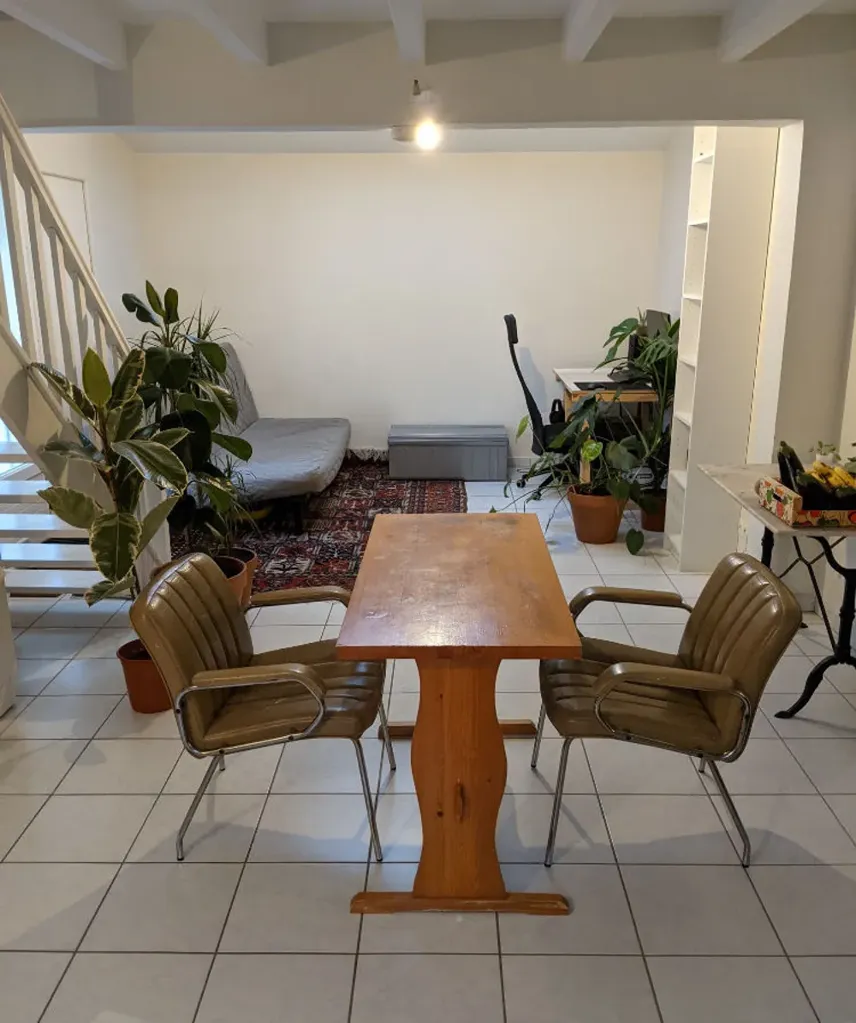 Salle à manger - Maison de 2 Pièces dans le Calme à Périgueux