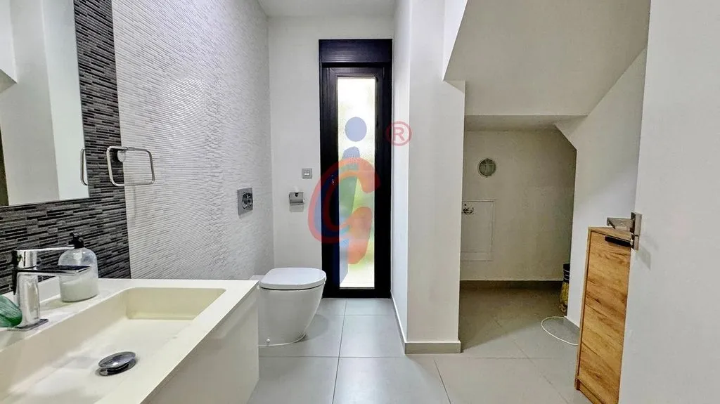 Bathrooms - Detached House with Pool in Rojales, Valencia