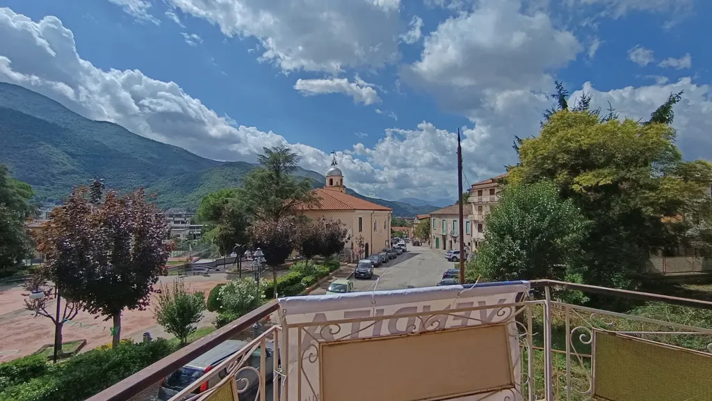 Balcon - Three-Bedroom Apartment with Balcony in Solofra
