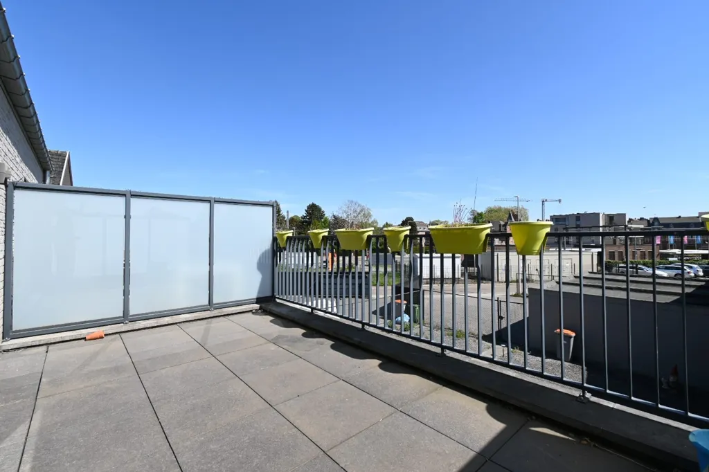 Rõdu - Duplex Apartment with Terrace in Bilzen