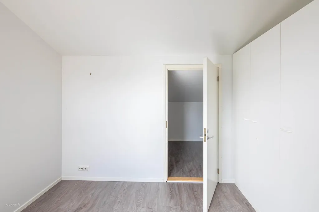 Rooms - Five-Bedroom Apartment with Sauna in Vuosaari
