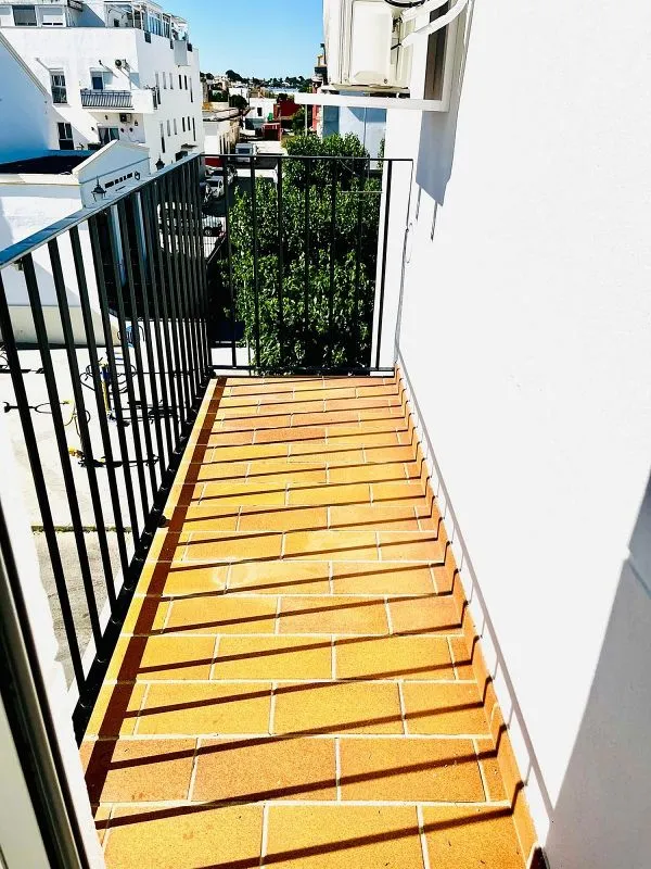 Rõdu - Bright Apartment with Terrace in Bonanza
