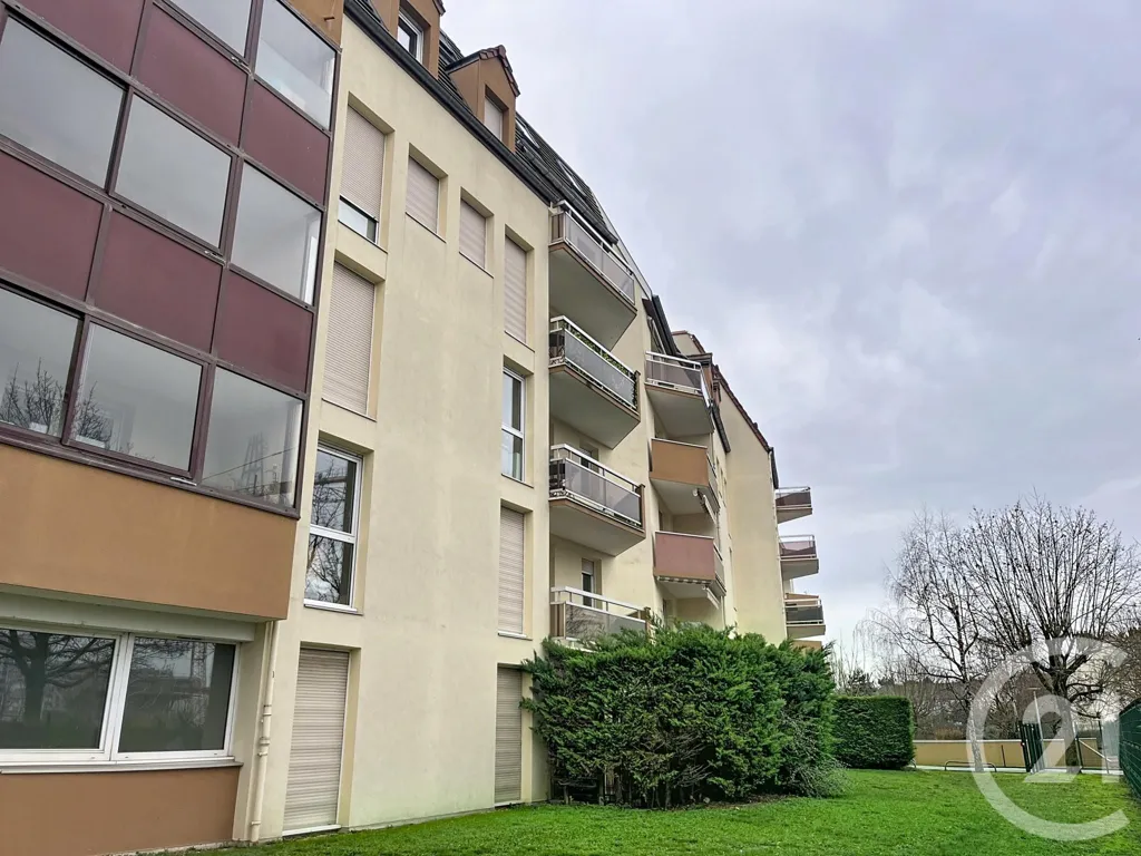 Jardin - Appartement avec Balcon dans le Quartier Cité Gastronomie à Dijon