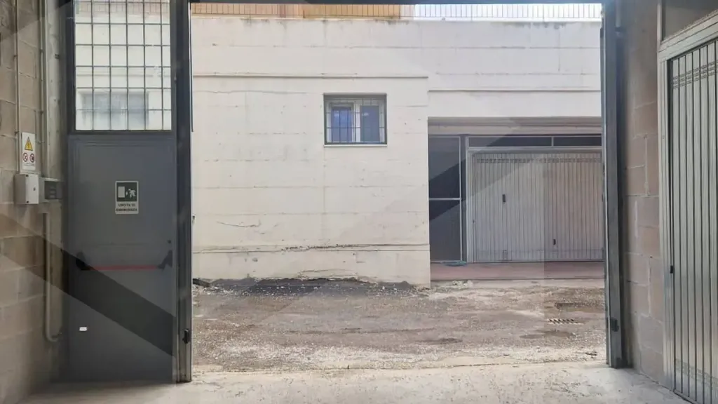 Garage - Newly Constructed Garage in Central Ciampino