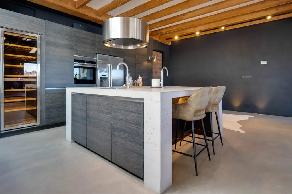 Köök - Renovated Gallery Flat with Rooftop in Coolhaven
