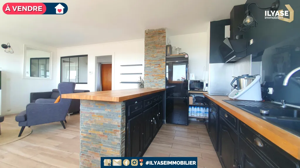 Cuisine - Appartement T3 avec Balcon et Vue Dégagée à Chalon-sur-Saône