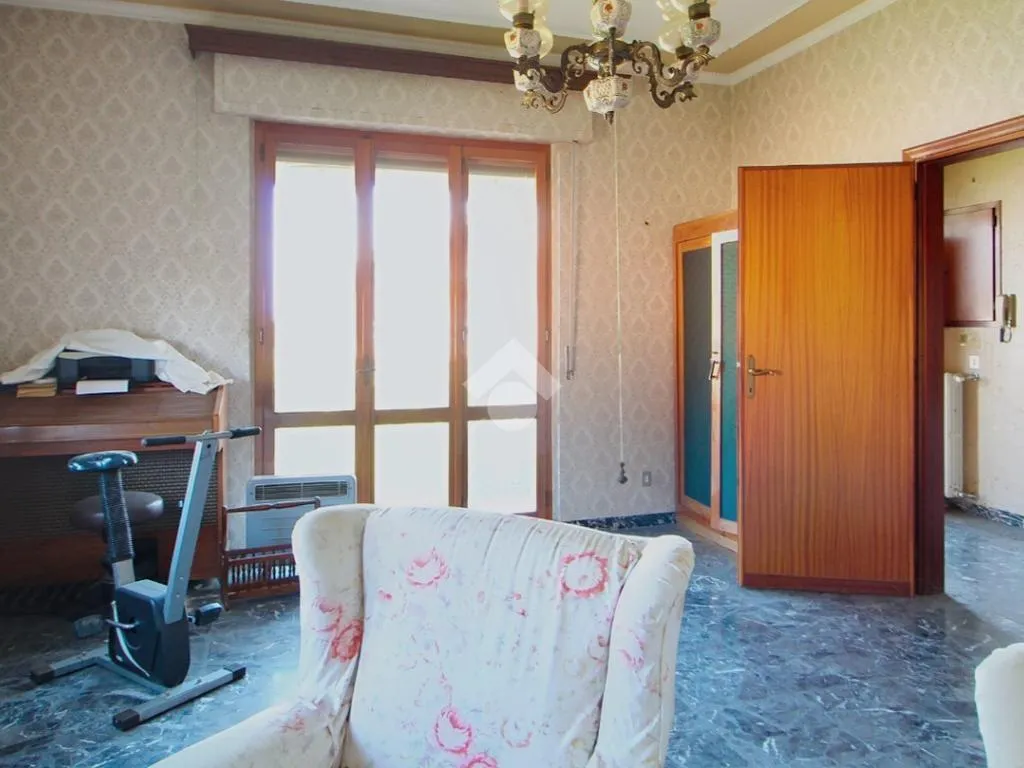 Bureau - Duplex Villa with Garden in Madonna dell'Acqua