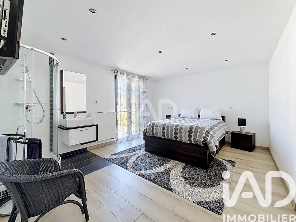 Chambres - Maison avec Jardin et Terrasse à Pontault-Combault