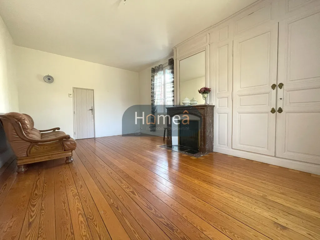 Living Room - Character House with Garden in Auffay