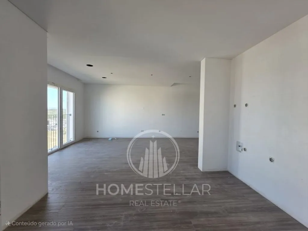 Toad - Luxury Duplex with Balcony in Seixal