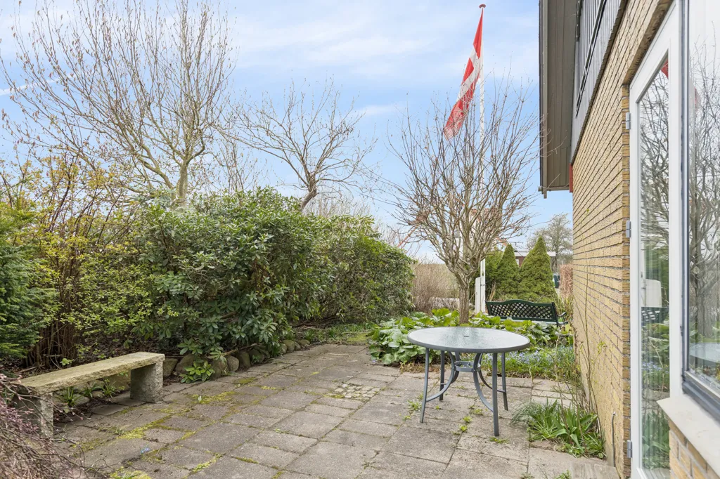Jardin - Spacious Villa in Bjert with Community Access