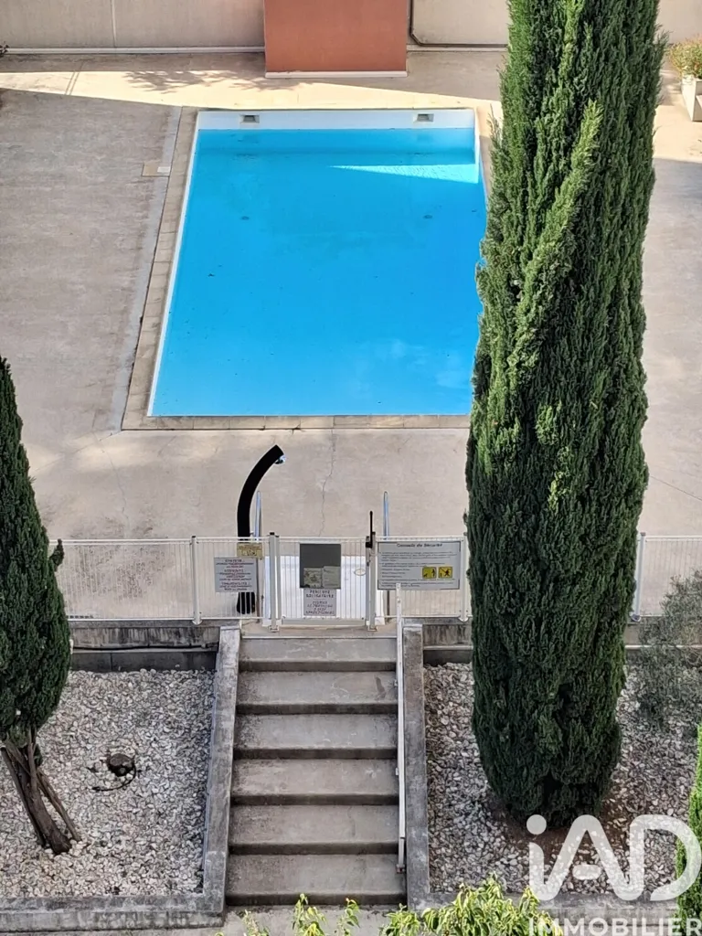 Bassein - Bright Apartment with Terrace in Nîmes