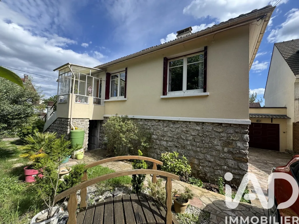 5-room house in Sainte-Geneviève-des-Bois