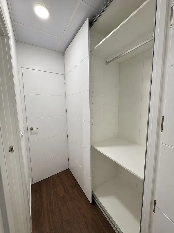 Pièces - 2-Bedroom Flat with A/C in Moratalaz, Madrid