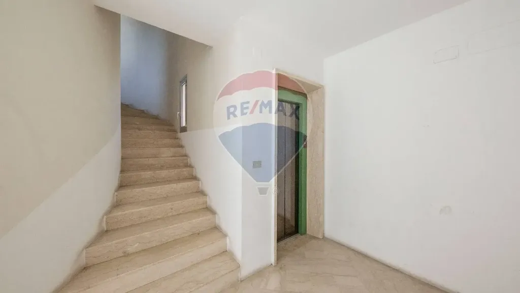 Pièces - Mansard Apartment in Historic Building, Enna