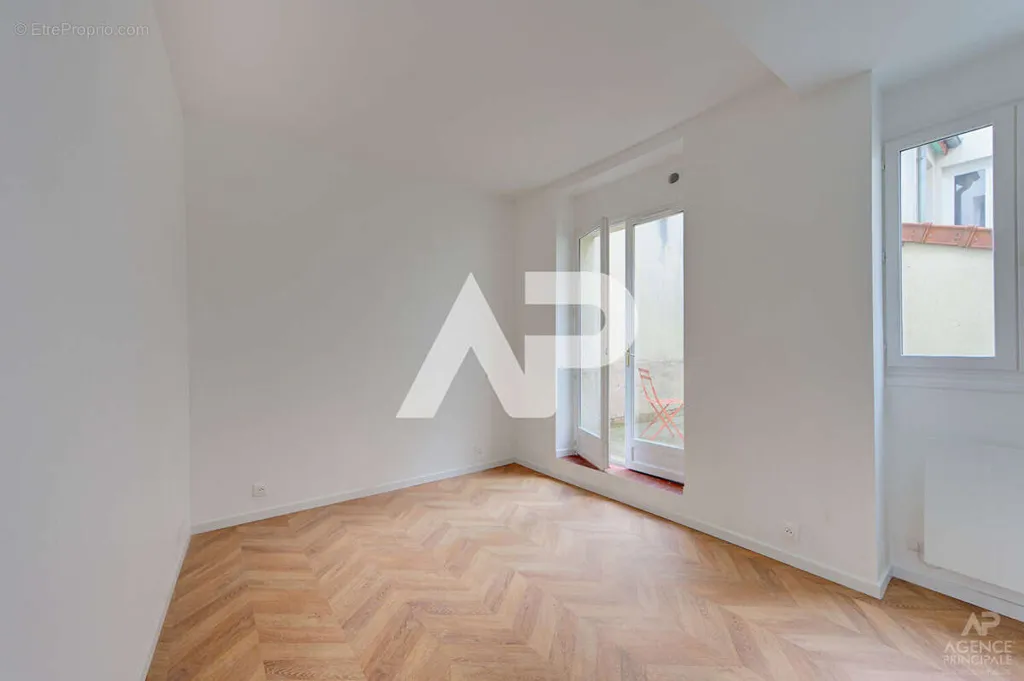 Toad - Studio with Balcony in Rueil-Malmaison Centre