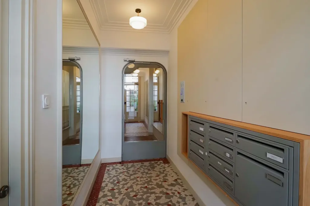 Ingresso - Renovated 2-Bed Flat with Terraces in Paris 75017