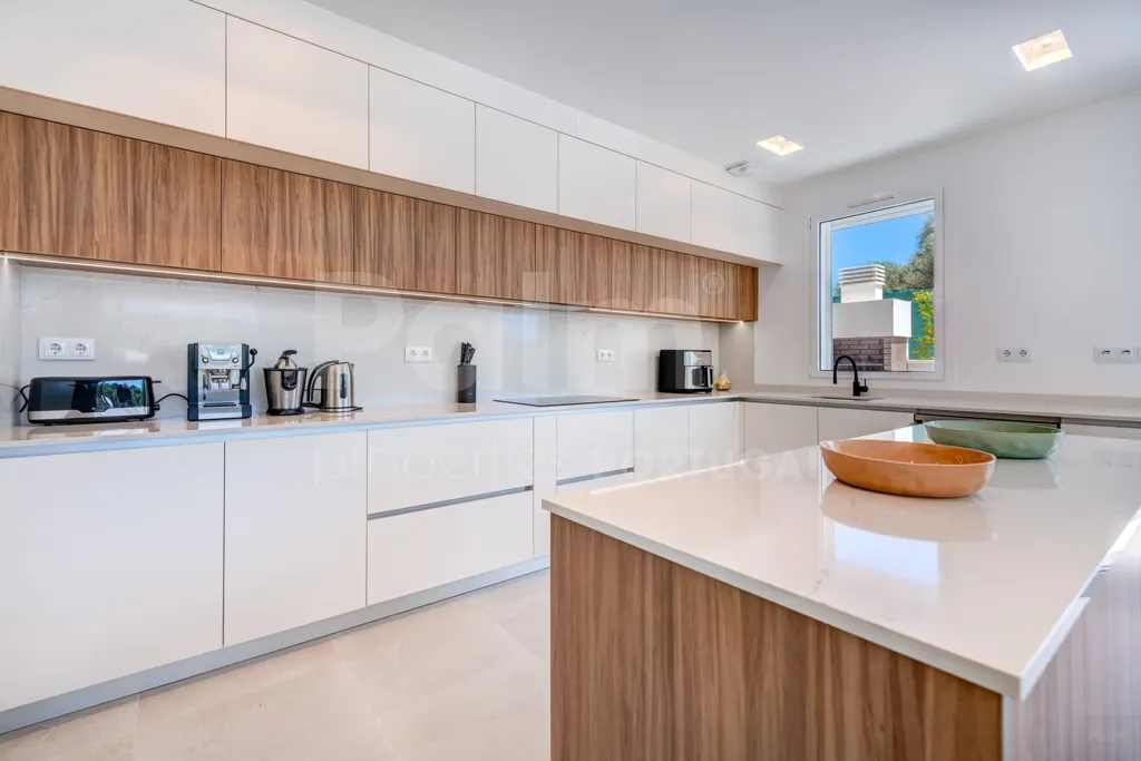 Köök - Luxury Villa with Heated Pool in Central Alvor