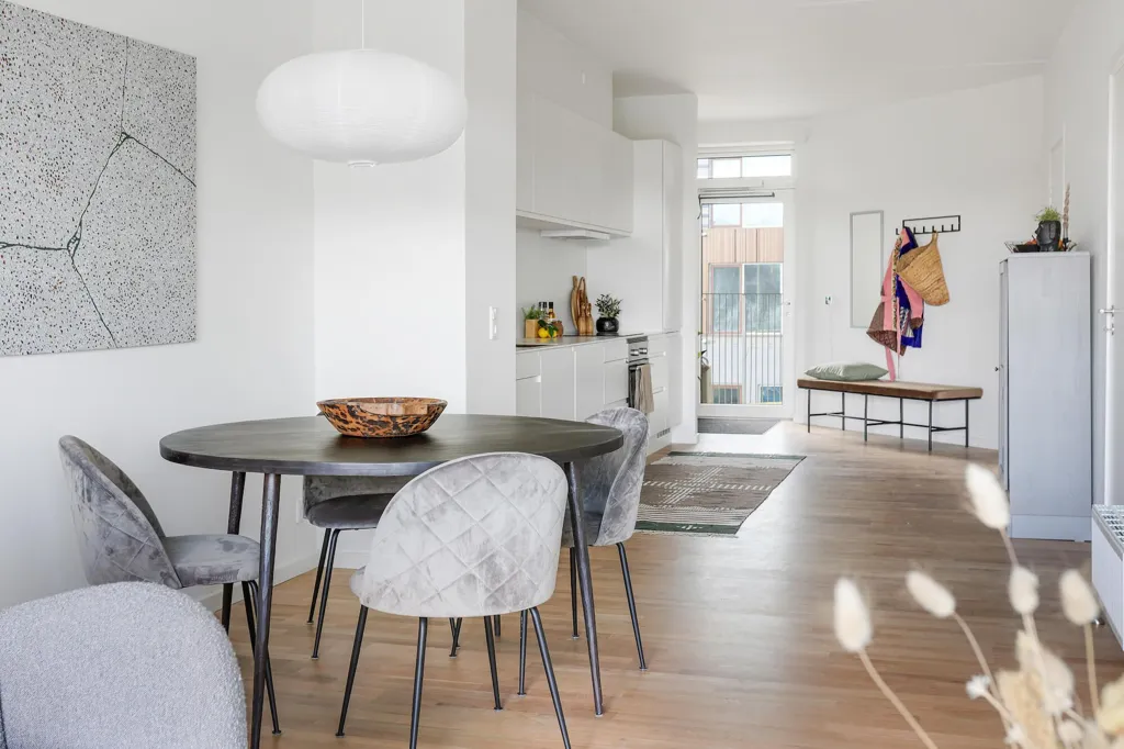 Dining Room - Modern Flat with Terrace in Albertslund