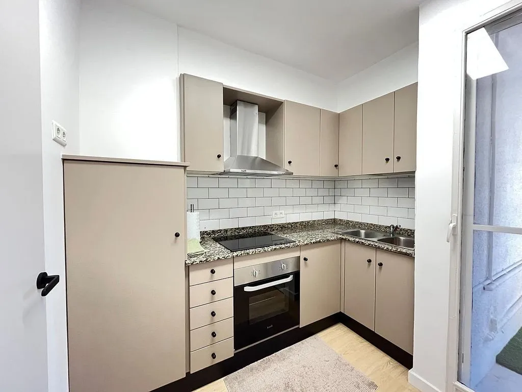 Kitchen - Flat with Terrace and Balcony in Amposta