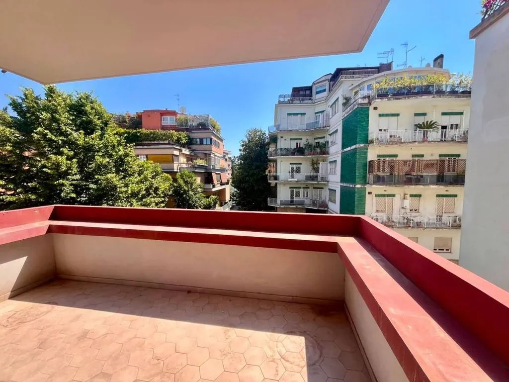 Balcon - Luxury Flat with Balconies in Piccolomini, Rome