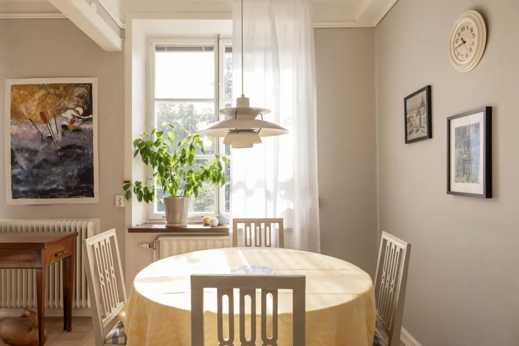 Söögituba - Charming 2.5-Bedroom Flat with Balcony in Södermalm