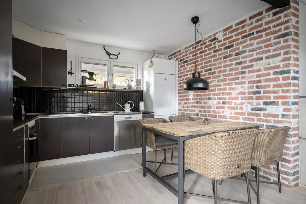 Köök - Apartment with Balcony in Fornudden