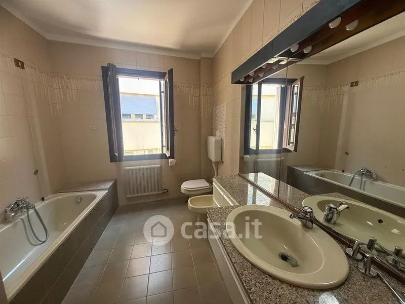 Vannitoad - Spacious Flat with Central Location in Pordenone