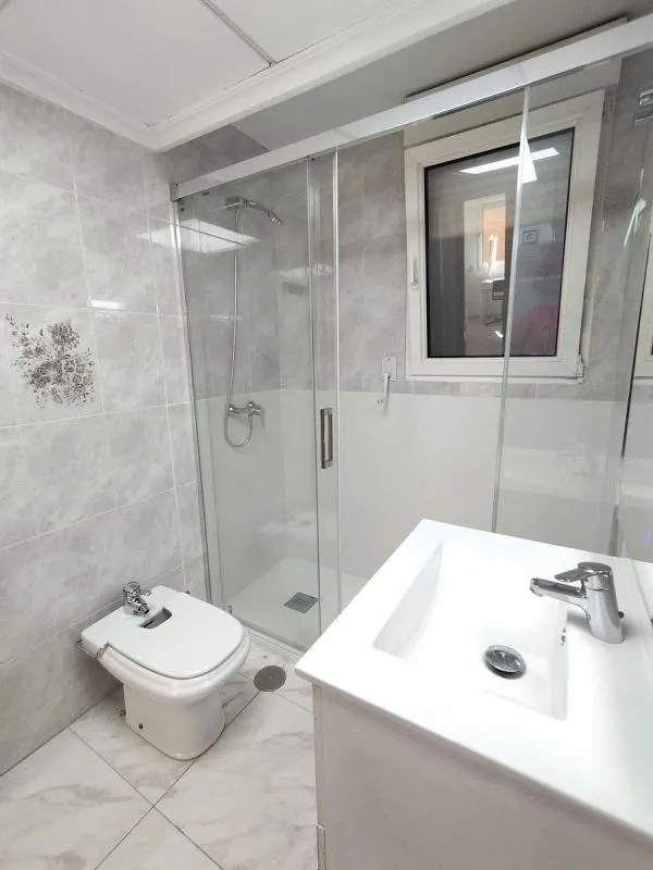 Salles de bain - Furnished Flat with Balcony in Murcia Centre