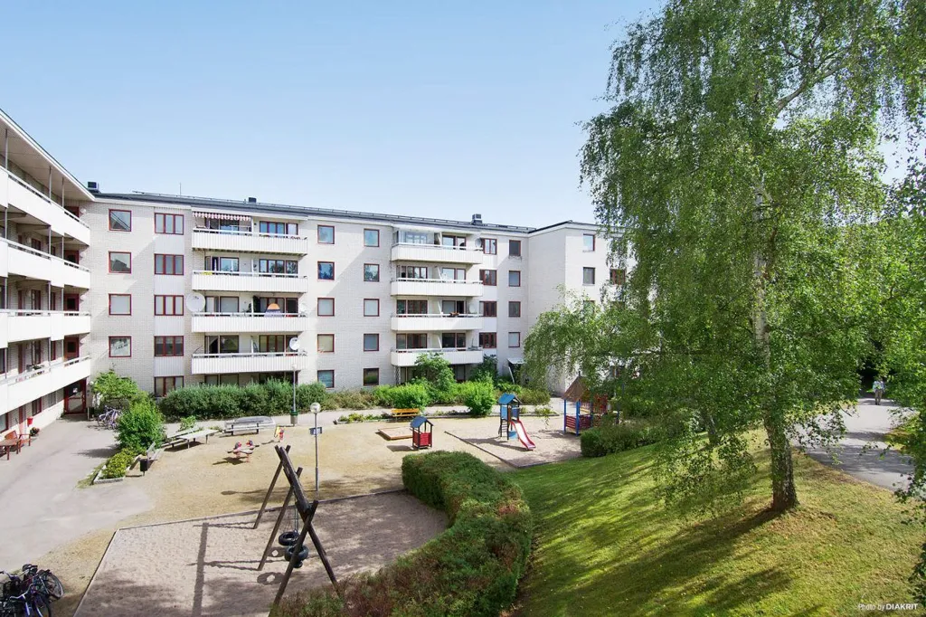 Jardin - 2-Bathroom Flat with Garden in Akalla