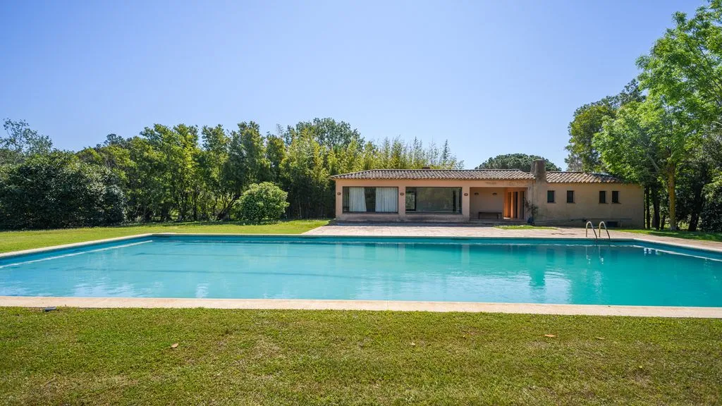 Piscina - Luxury House with Historic Tower in Mont-ras