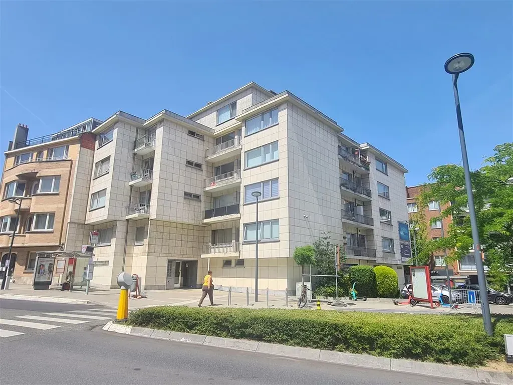 Välivaade - Apartment with Terrace in Evere