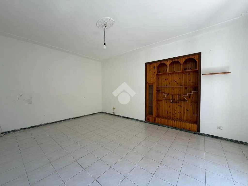Toad - Corner Semi-Detached Villa with Private Garden in Pesaro