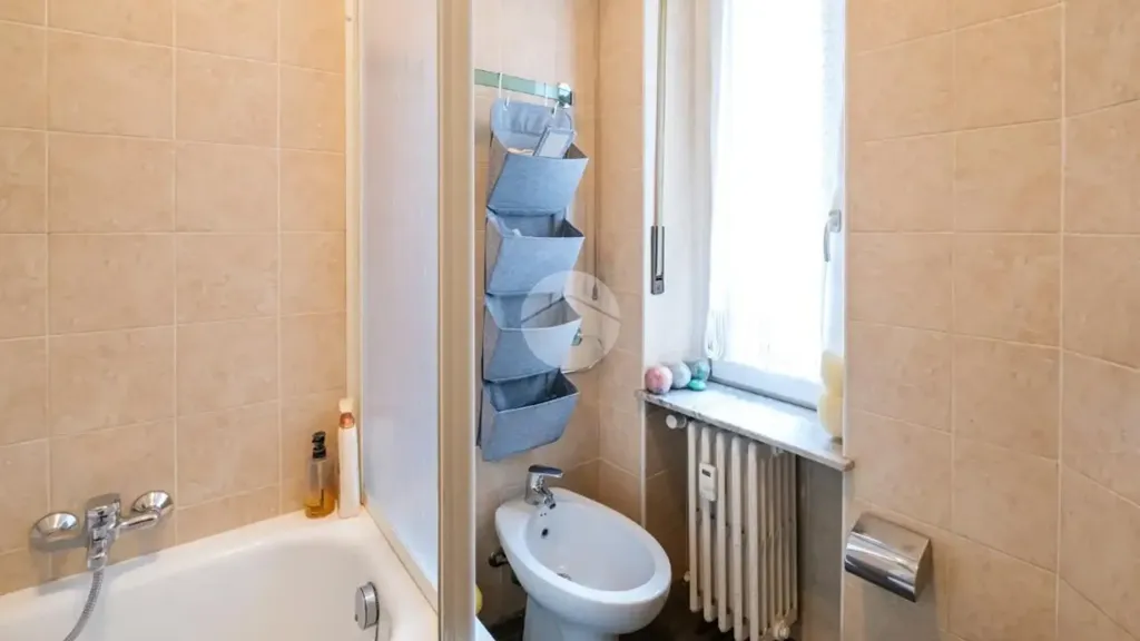 Bathrooms - Triplex with Double Exposure in Milan