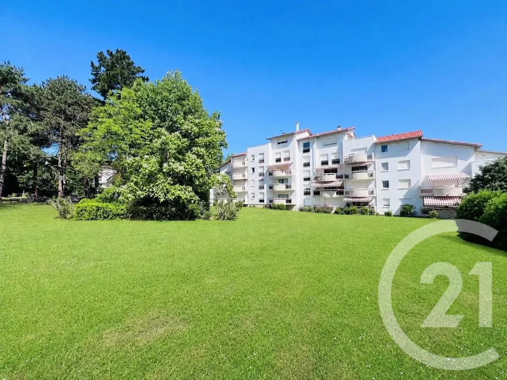 Garden - T2 Flat with Balcony in Biarritz