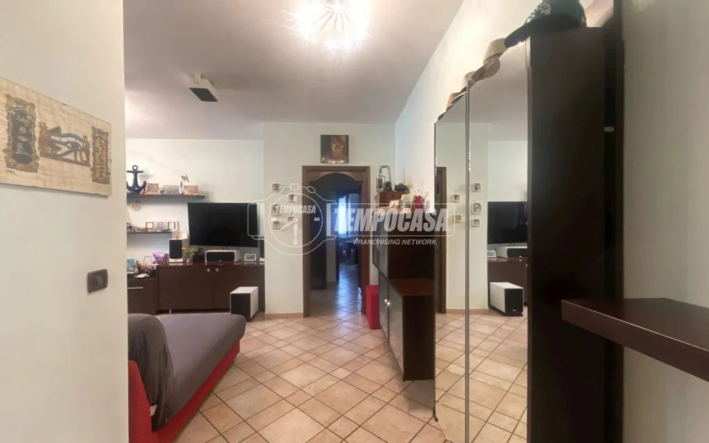 hallway_entrance
