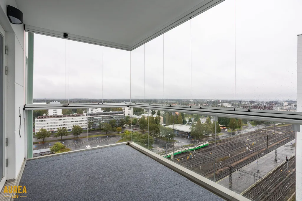 Rõdu - Modern Flat with South-Facing Balcony in Oulu